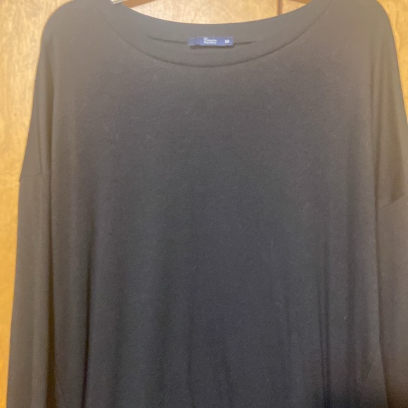 Simier Fariry zip bottom light weight top. Medium - Picture 2 of 4